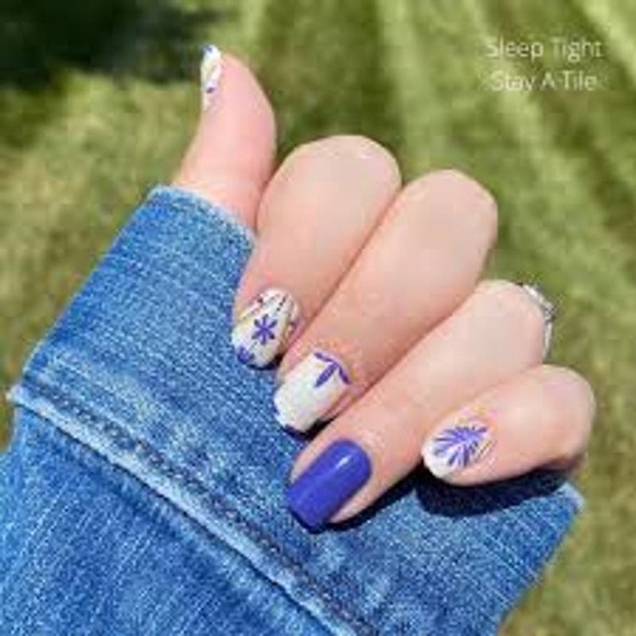 3 for $30 NWT Retired and Rare Color Street "Stay A Tile" Nail Polish Strips - Picture 5 of 12